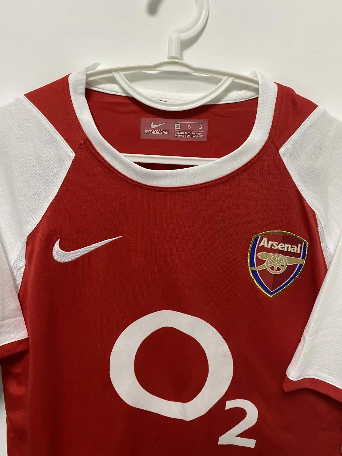 Thierry Henry Arsenal 2002/2003 Home Retro Jersey – Men’s Football Shirt, Red/White - Image 3