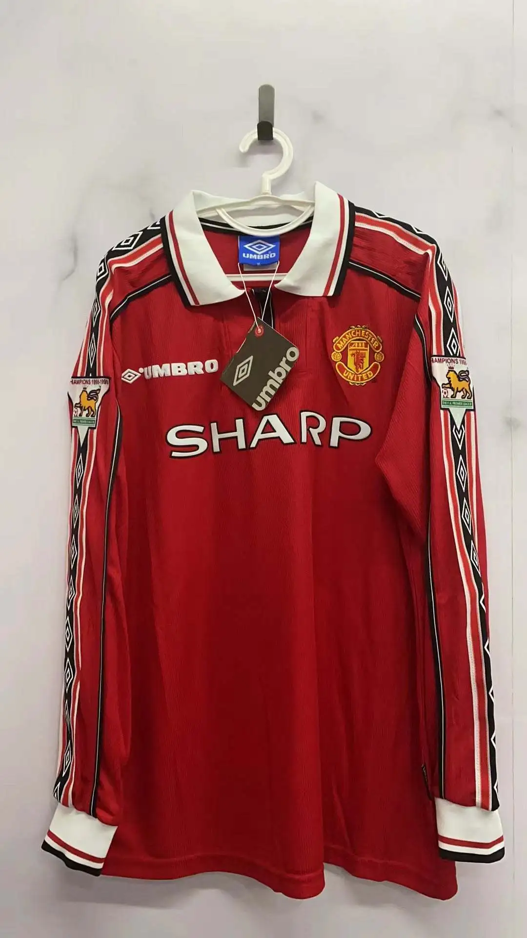David Beckham Manchester United 1999 Retro Home Jersey – Men’s Football Shirt, Red - Image 2