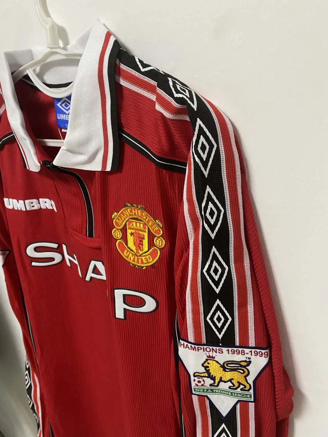 David Beckham Manchester United 1999 Retro Home Jersey – Men’s Football Shirt, Red - Image 5