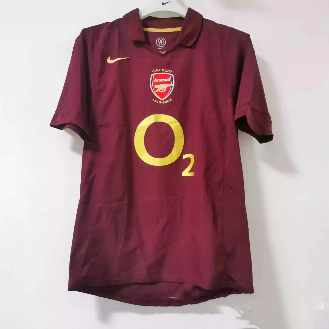 Thierry Henry Arsenal 2005/2006 Home Retro Jersey – Men’s Football Shirt, burgundy/Gold - Image 3